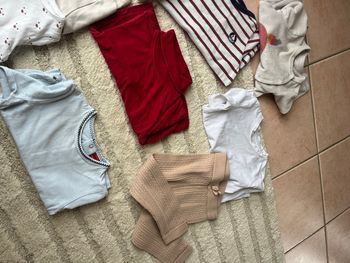 Lot 135 vêtements bébé et enfants