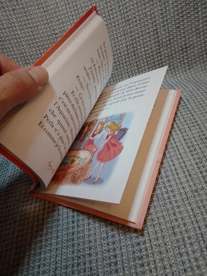 Princesse Léa et le trésor de l'hippocampe/ serie Princesse Académie T.31 - Bibliothèque rose - photo numéro 4