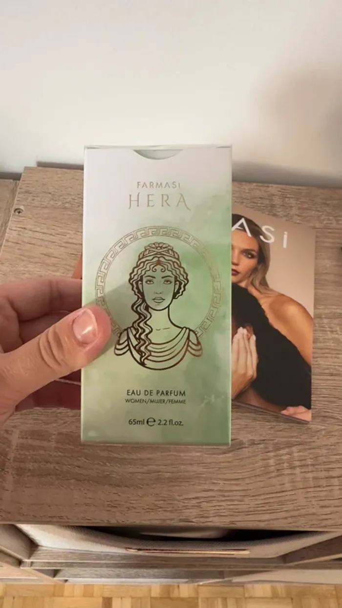 Parfum Hera de chez Farmasi