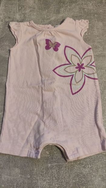 Combishort bébé fille 1 mois