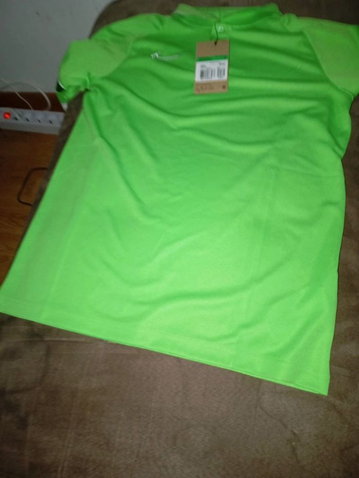 Polo Nike neuf étiquette - photo numéro 2