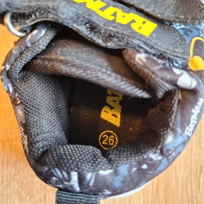 Chaussure batman taille 26 - photo numéro 3