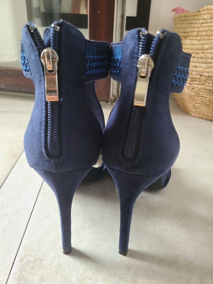 Chaussures ouvertes T38 - photo numéro 3