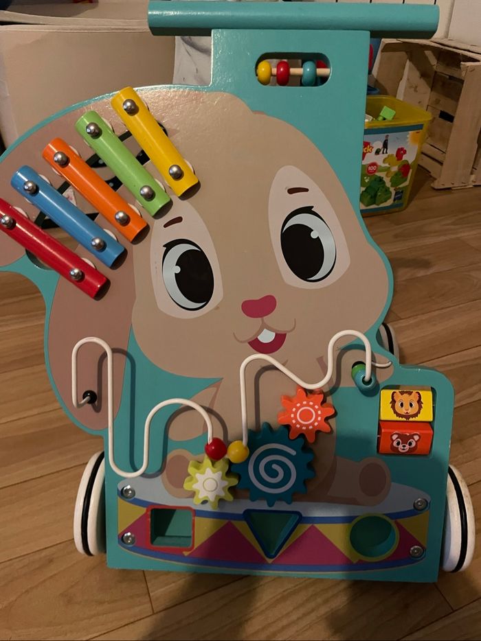 Trotteur multi activités en bois