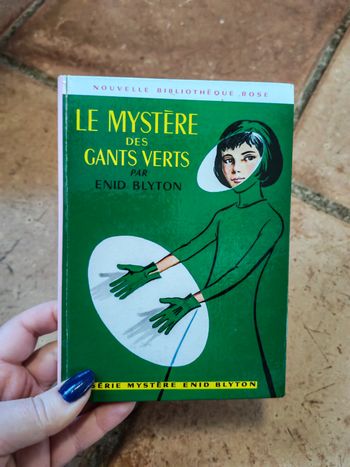 Le Mystère des Gants Verts par Enid Blyton, Nouvelle Bibliothèque rose, série Mystère Enid Blyton