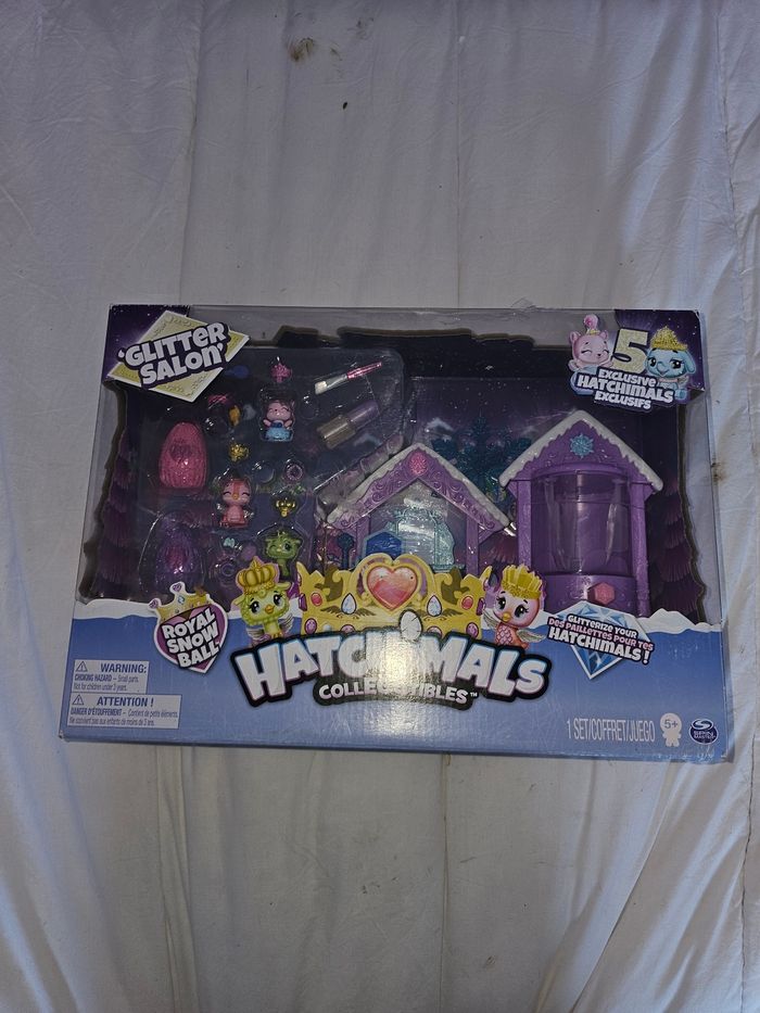 Hatchimals colleggtibles glitter salon royal snow ball