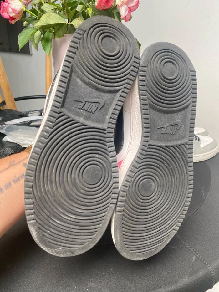 Basket noir blanc rose Nike - photo numéro 6