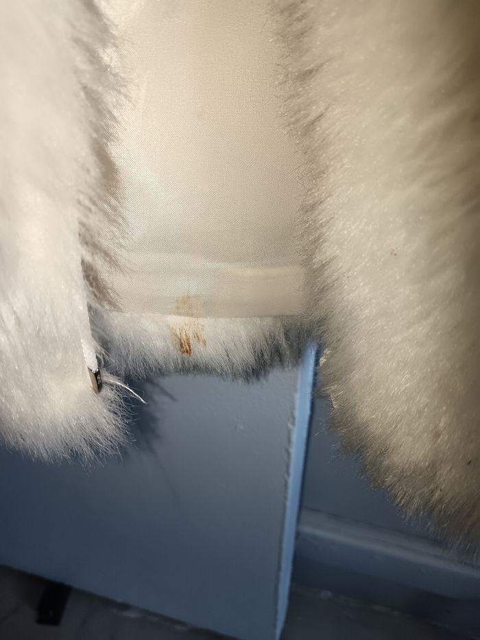 Gilet sans manches en fausse fourrure blanche - photo numéro 4