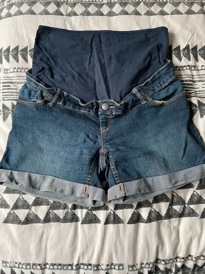 Short de grossesse en jean