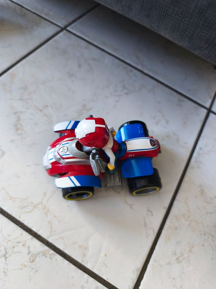 Voiture et personnage PAT PATROUILLE - photo numéro 5