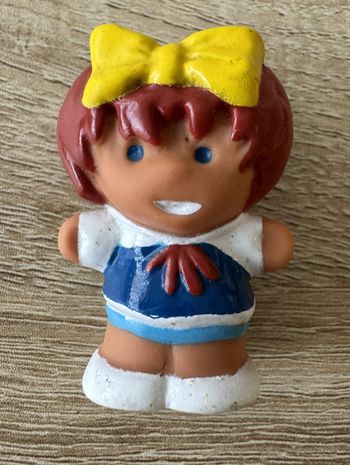 Figurine petite fille pour l'arbre magique vintage de Vulli
