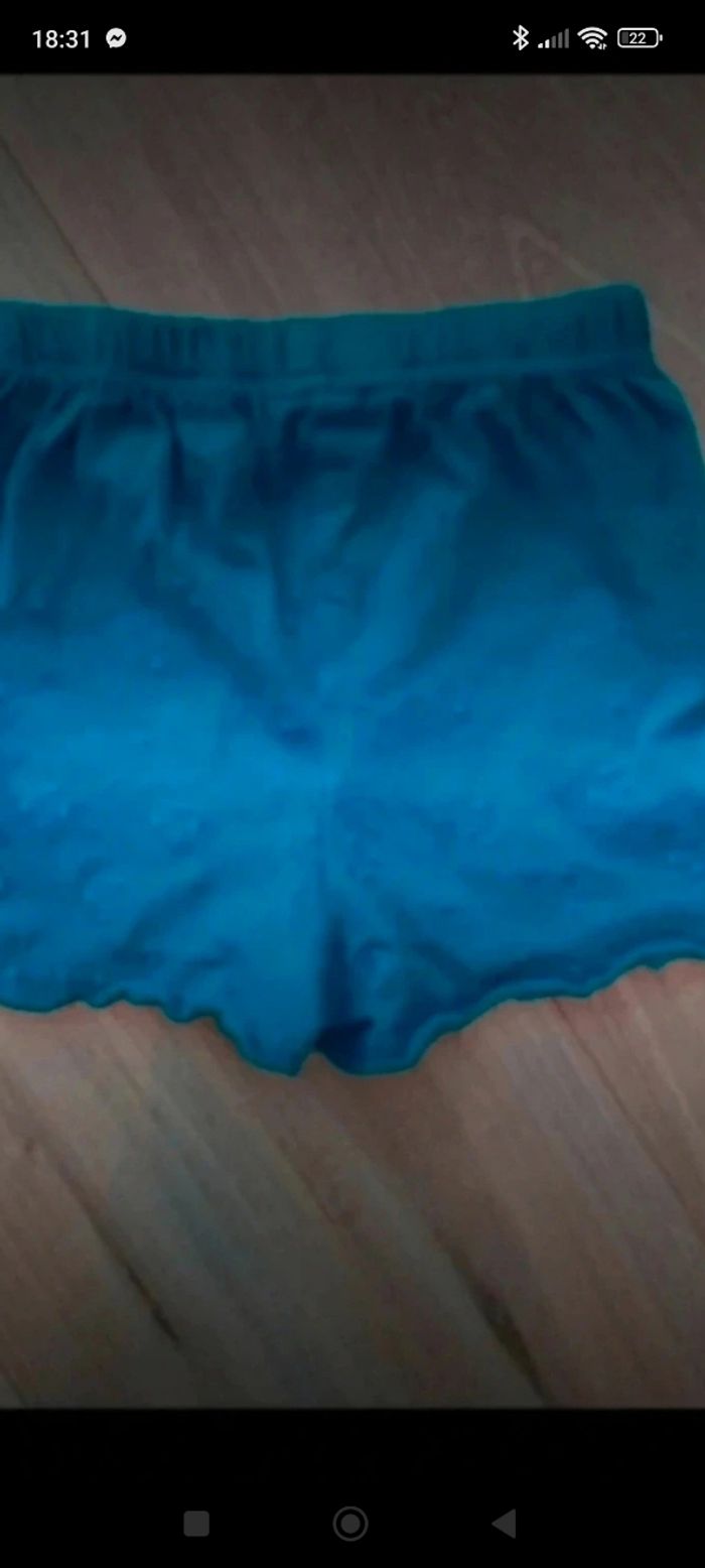 Short 9 mois - photo numéro 5