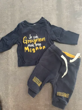 Ensemble garçon teeshirt manches longues et jogging 1 mois Kiabi