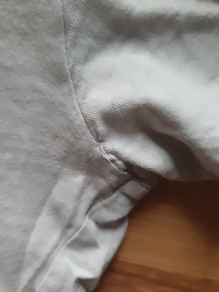 tee shirt h et m 8 ans - photo numéro 4
