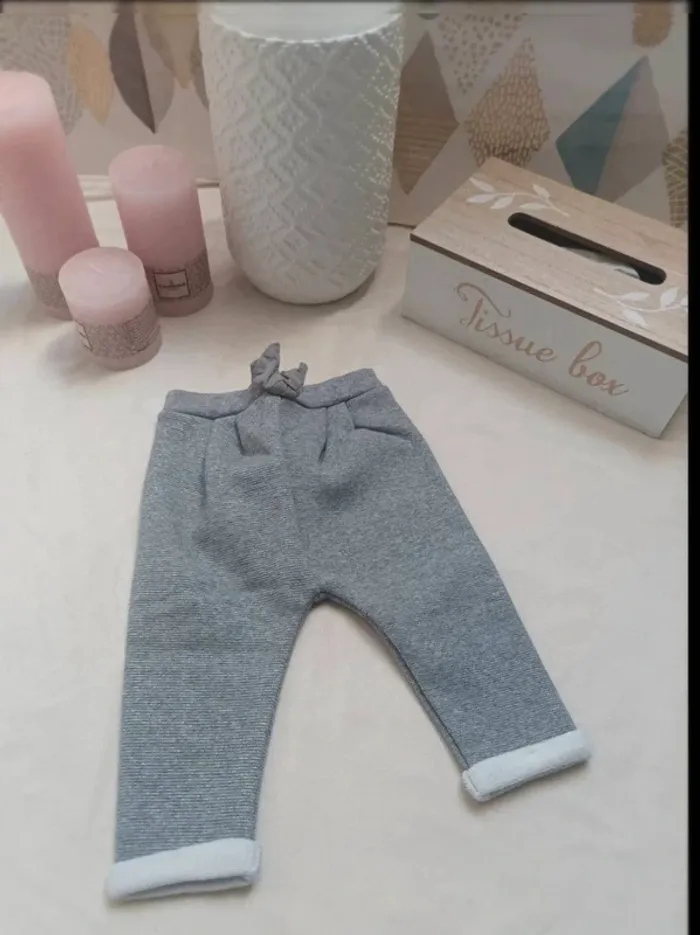 Jogging molletonné Kiabi fille 9 mois