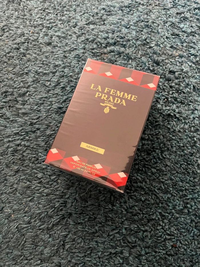 EDP La femme PRADA Abdolu