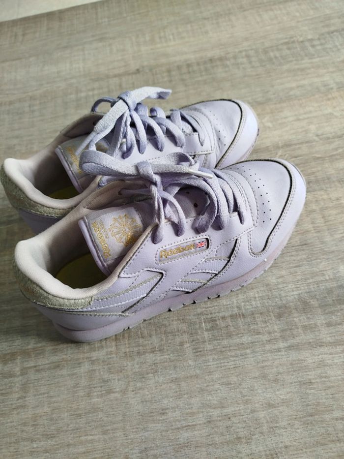Reebok classic violette pointure 33