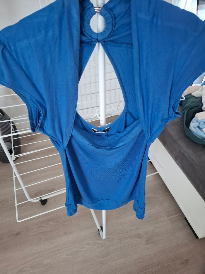 Top bleu