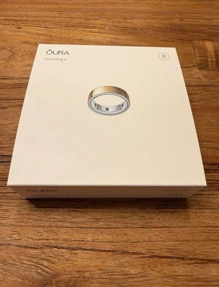 OURA Ring 4 Gold 8 neuf