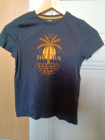 Tee-shirt Kiabi bleu marine et jaune