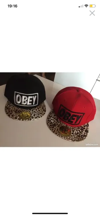 Lot de 2 casquettes OBEY
