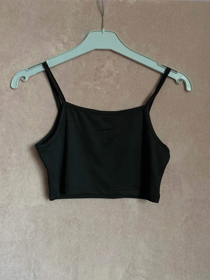 Top T34 + son croptop - Neuf 🖤🤍 - photo numéro 8