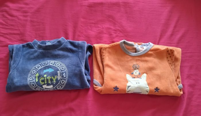 2 pyjamas velours taille 6 mois - photo numéro 3