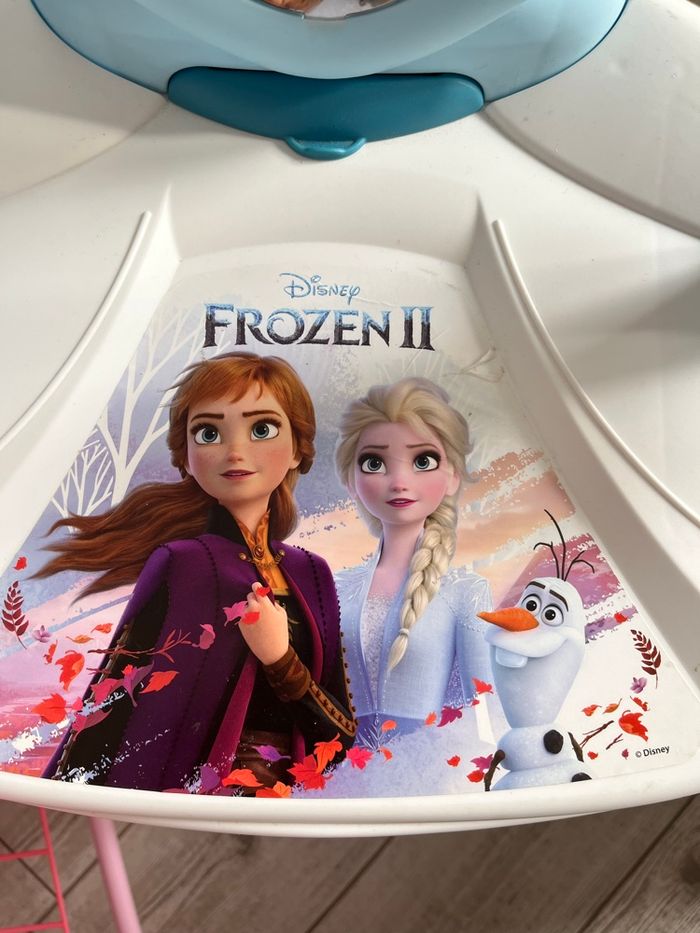 Lot lit poupon + coiffeuse avec son tabouret - photo numéro 2