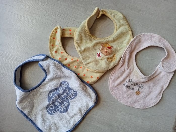 Bavoir - photo numéro 1