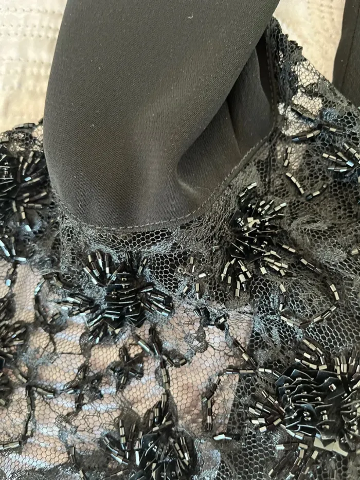 Veste de soirée en dentelle perlée bas des manches - photo numéro 6