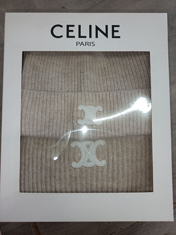 Coffret Céline bonnet + écharpe