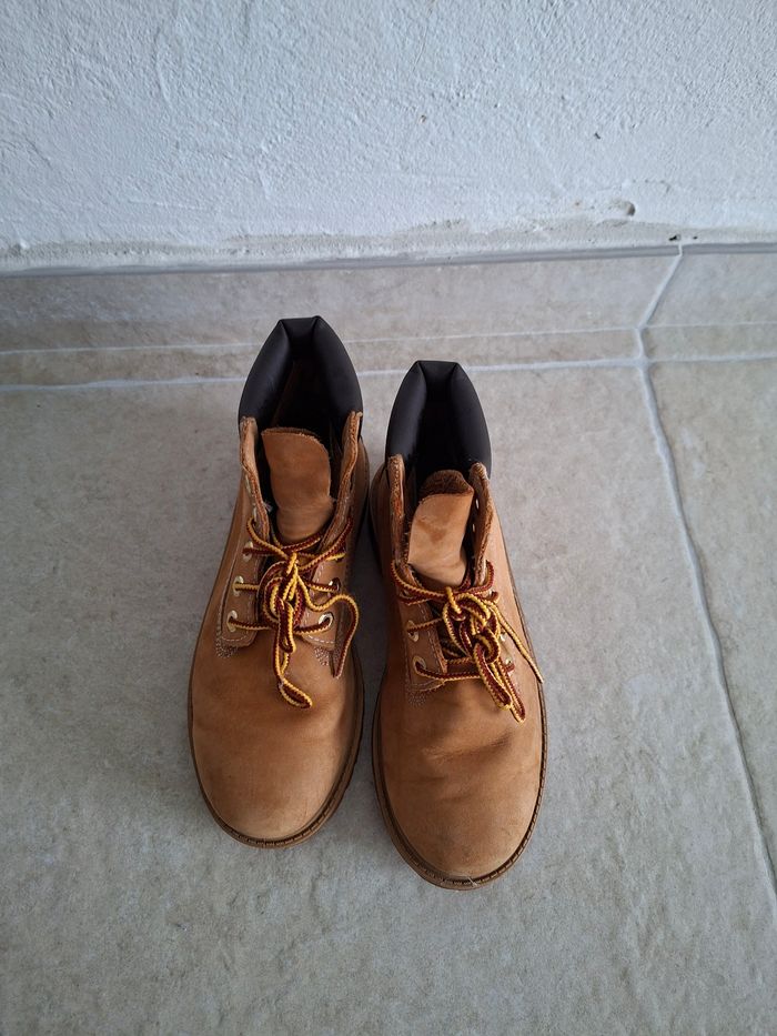 Chaussures timberland Taille 33 très bon état - photo numéro 3