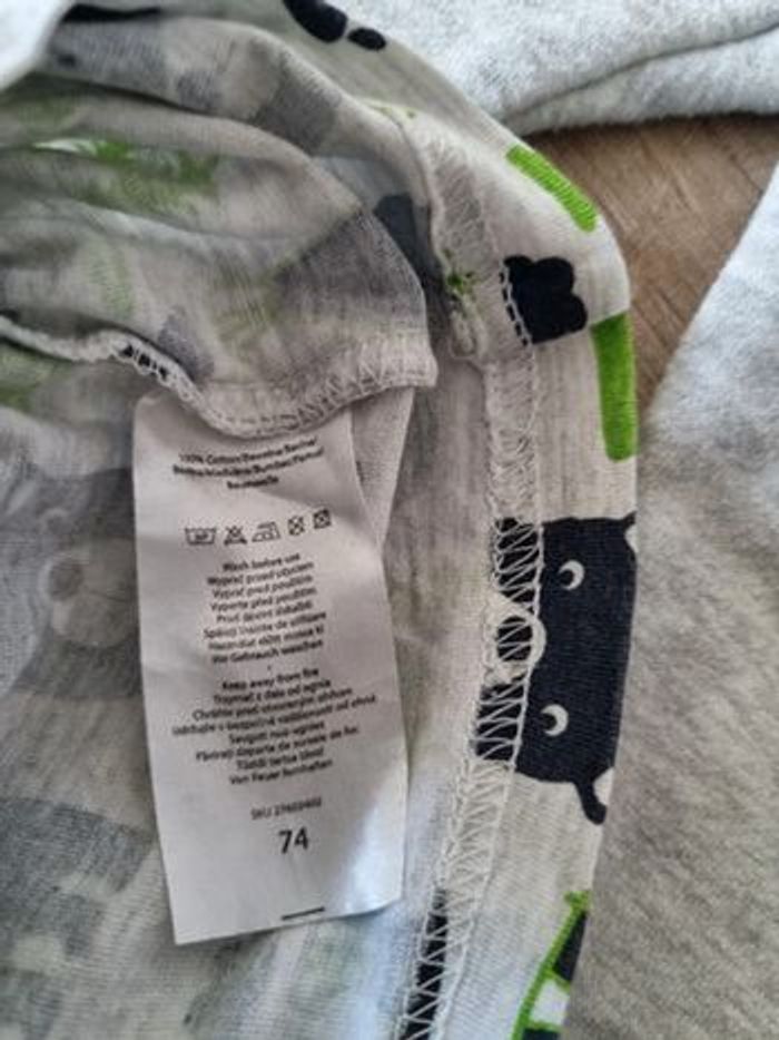 Tenue sport 12 mois - photo numéro 4