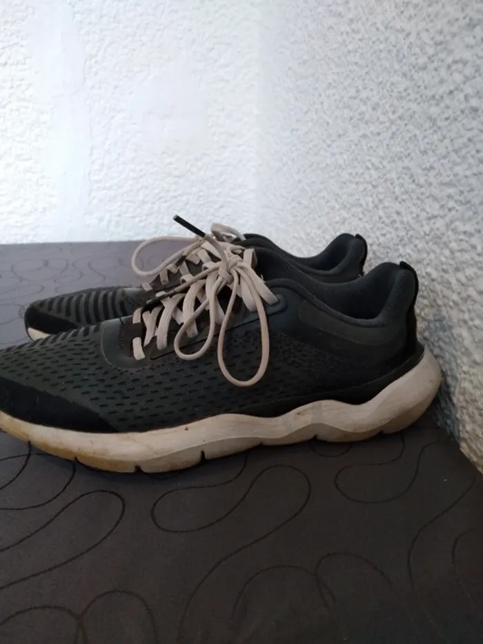 Chaussures de sport - photo numéro 2