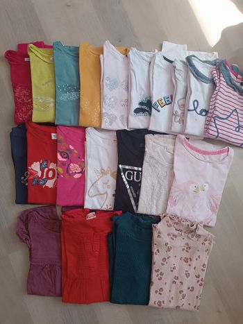 Tee-shirt manches longues (le lot n est pas a 3e)