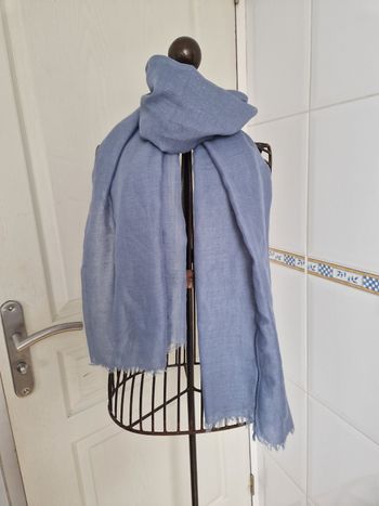 Jolie foulard gris pailleté femme camaïeu 