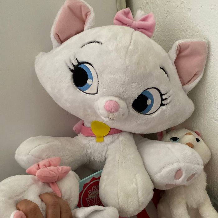 Gros lot p peluches Marie - photo numéro 2