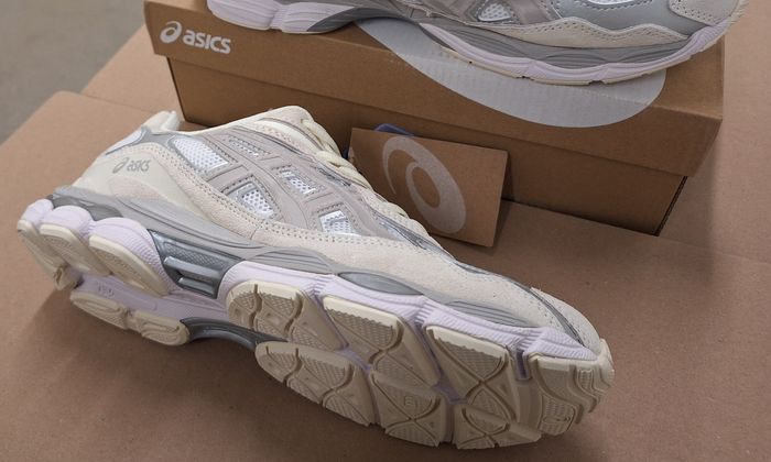 Sneakers Asics GEL NYC neuve avec étiquettes 🏷 - photo numéro 2