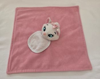 Doudou carré plat rose - chat Marie Les Aristochats - bavoir- DMC