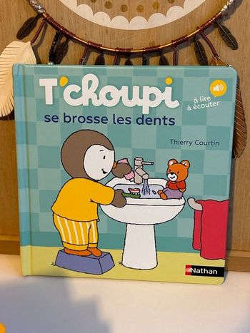 Livre tchoupi se brosse les dents 