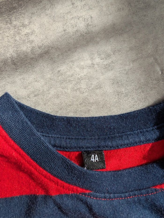 T-shirt à manches longues rayés garçon 4 ans comme NEUF - photo numéro 3