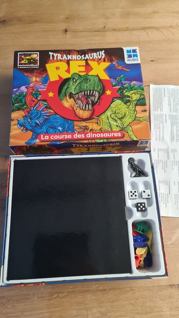 Jeu de société Tyrannosaurus Rex des éditions MegaBleu, 
