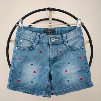 8 ans short en jean brodé coeur Z