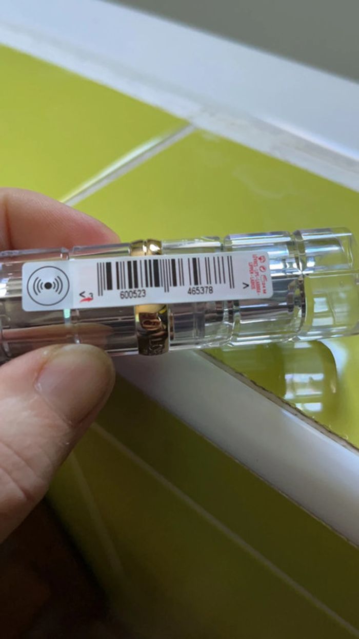 Rouge à lèvres 💄  color Shine 466 violet - photo numéro 4