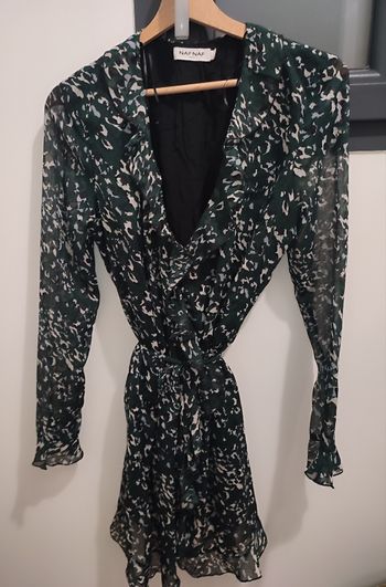 Robe fluide porte feuille 40 Naf Naf motif léopard 