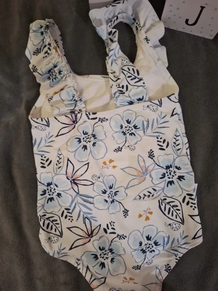 Maillot de bain 1 pièce 2/3 ans - photo numéro 2