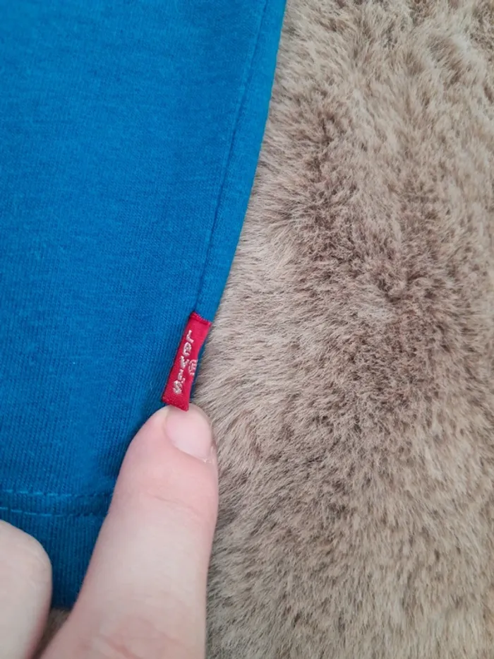 T-shirt manche courte - Levi's - Très bon état- Taille 24 mois - photo numéro 3
