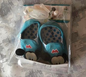 Chaussons bébé Disney Mickey 0–6 mois 17-18 neufs
