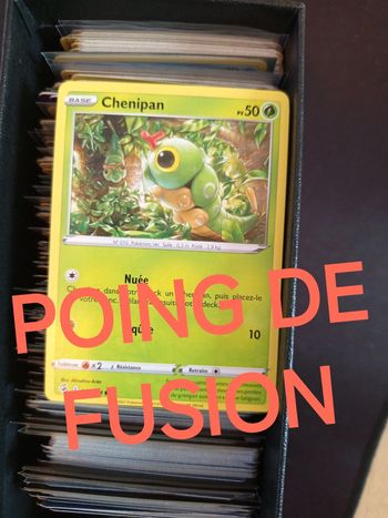 Lot cartes Pokémon poing de fusion