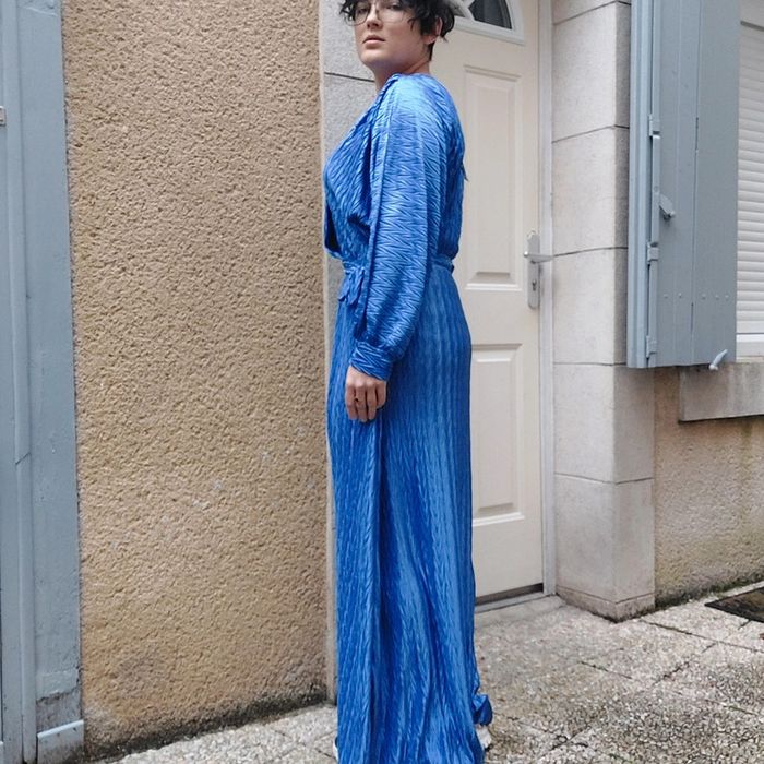 Magnifique robe neuve pour taille 40-44 - photo numéro 2